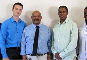  Ou vriende kom kuier by Academia